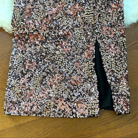 Alice and Olivia sequins gown size 6 pink - Picture 3 of 5